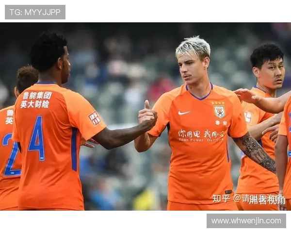 韩国足球球星因场上不当行为引发争议 球迷质疑其职业道德